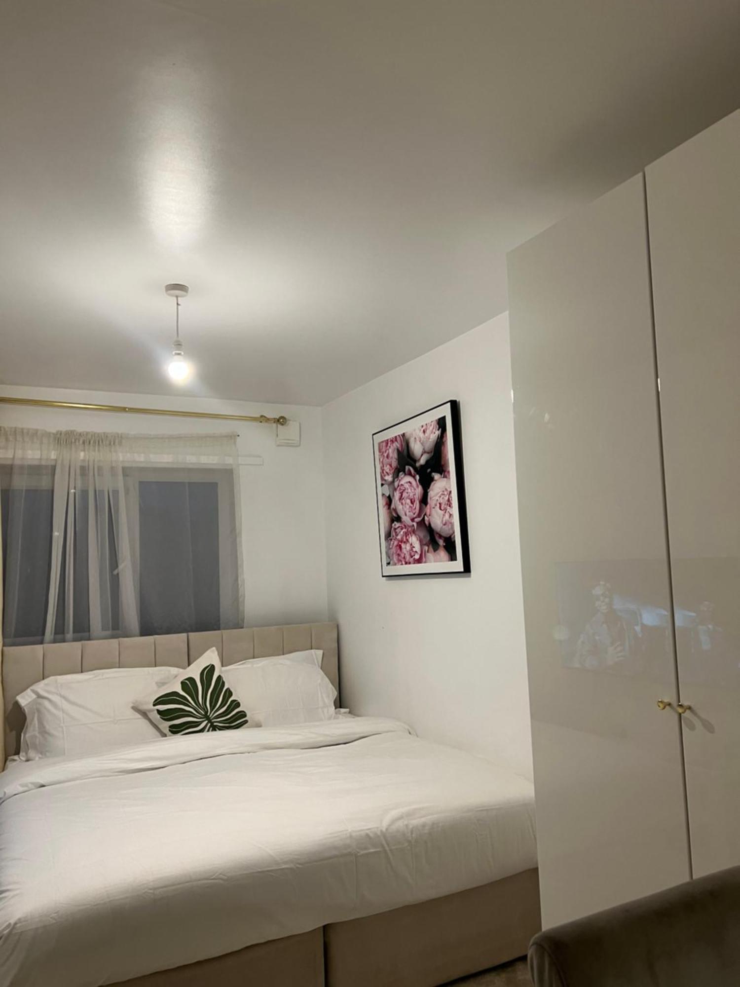 Stars Luxury Home Лондон Экстерьер фото