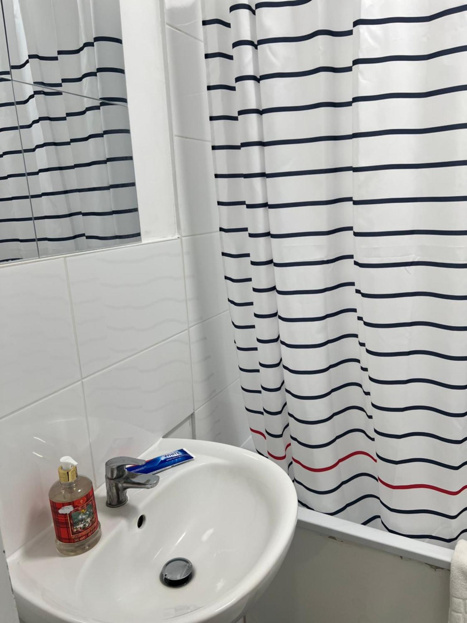 Stars Luxury Home Лондон Экстерьер фото